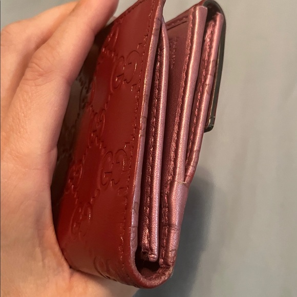 Gucci Red Leather Heart Clasp Wallet - Picture 3 of 13